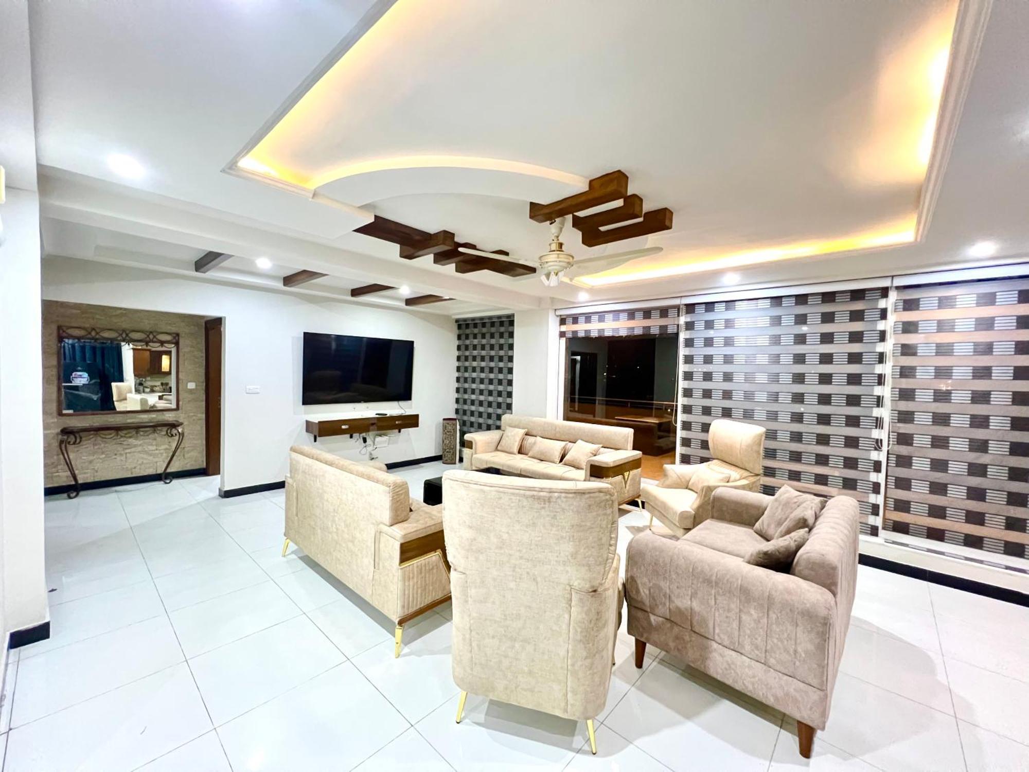 Penthouse 3Bedrooms - Luxury Apartment Hotel Исламабад Экстерьер фото