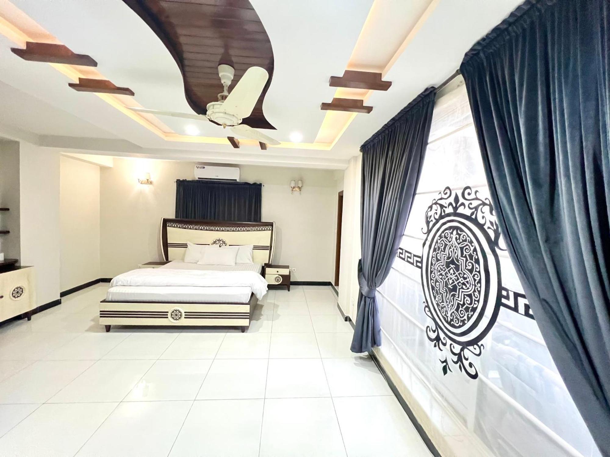 Penthouse 3Bedrooms - Luxury Apartment Hotel Исламабад Экстерьер фото